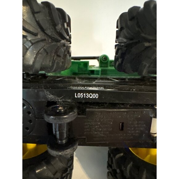 John Deere 4x4 Buggy Battery Operated with Sound and Motion READ - Picture 7 of 8